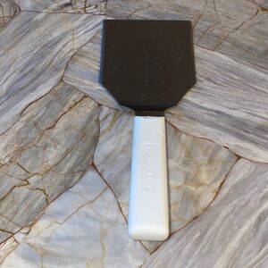 Marlin Metal Spatula Stainless Steel Wide Blade White Handle 9.5 Inch Turner